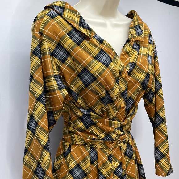 Lola May Long Sleeve Button Up Dress - Picture 3 of 8